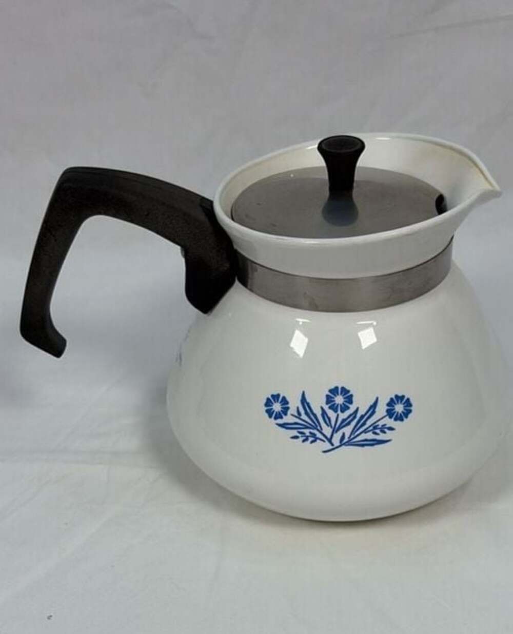 Vintage CorningWare Blue Cornflower 6-Cup Stovetop Tea Pot P-104 with Lid